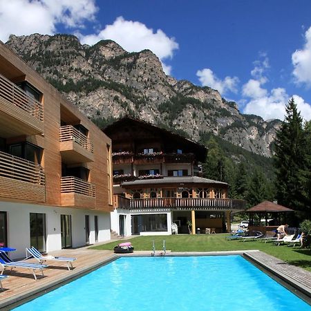 Hotel Pine Tires Εξωτερικό φωτογραφία