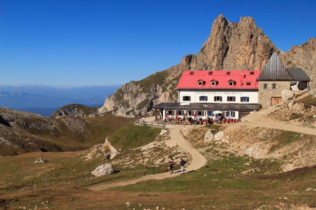 Hotel Pine Tires Εξωτερικό φωτογραφία